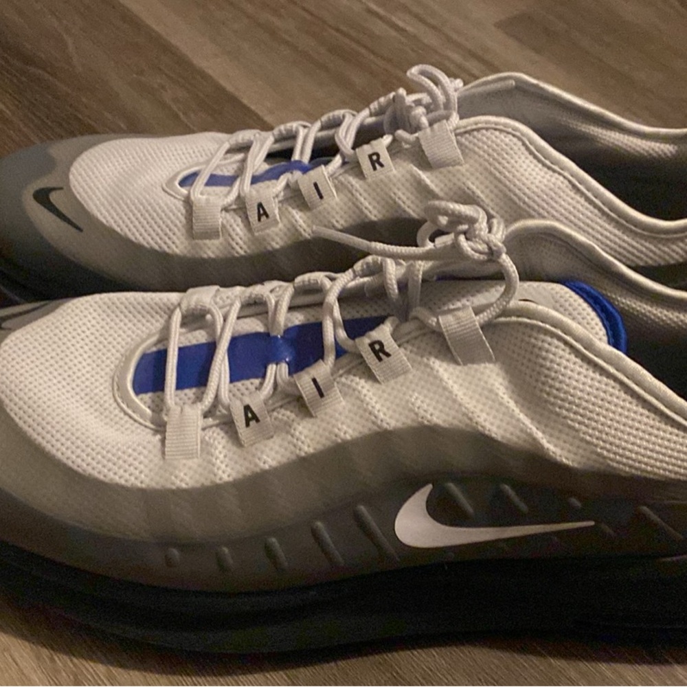 Nike Men's White, Gray, and Blue Athletic Shoes